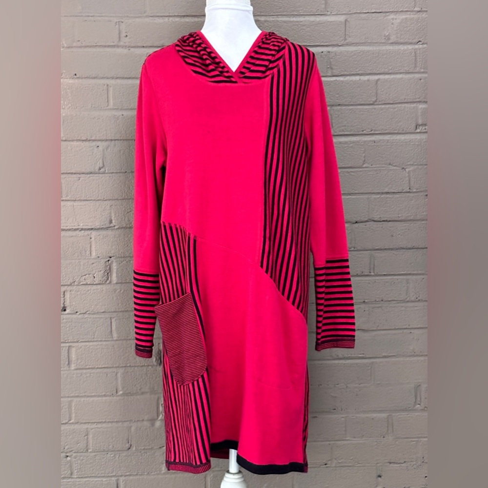 Iridium  magenta & black striped hooded dress S